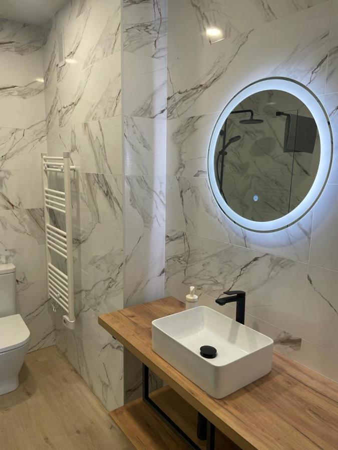 Apartamentos Gyc Vistas A Santo Domingo León Dış mekan fotoğraf