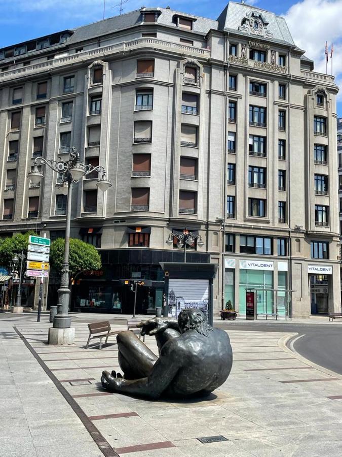 Apartamentos Gyc Vistas A Santo Domingo León Dış mekan fotoğraf
